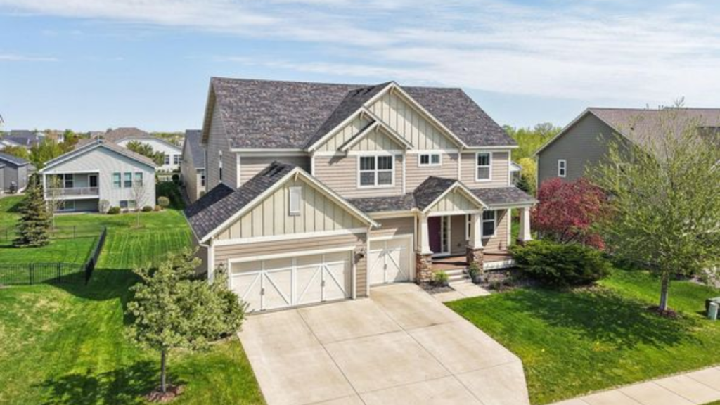 Homes for sales in Maple Grove MN